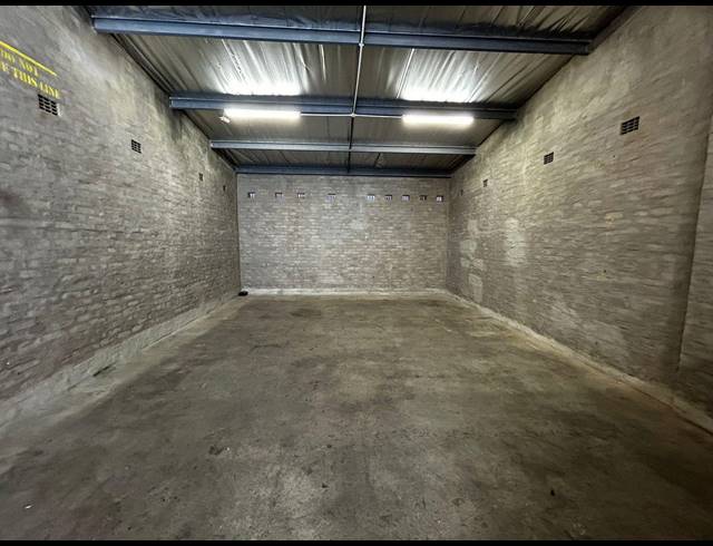 72M² WAREHOUSE TO LET IN EASTGATE